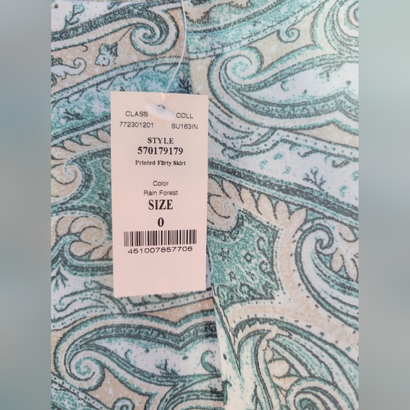 WHBM- Paisley skirt-Size 0 - Picture 6 of 7